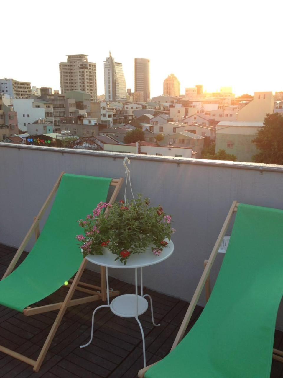 Loft18 Hostel Đài Nam Ngoại thất bức ảnh